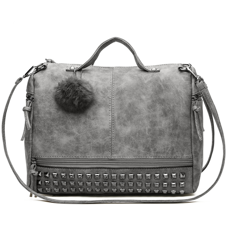 Autumn new women's bag pillow bag European and American fashion matte rivet big bag shoulder bag