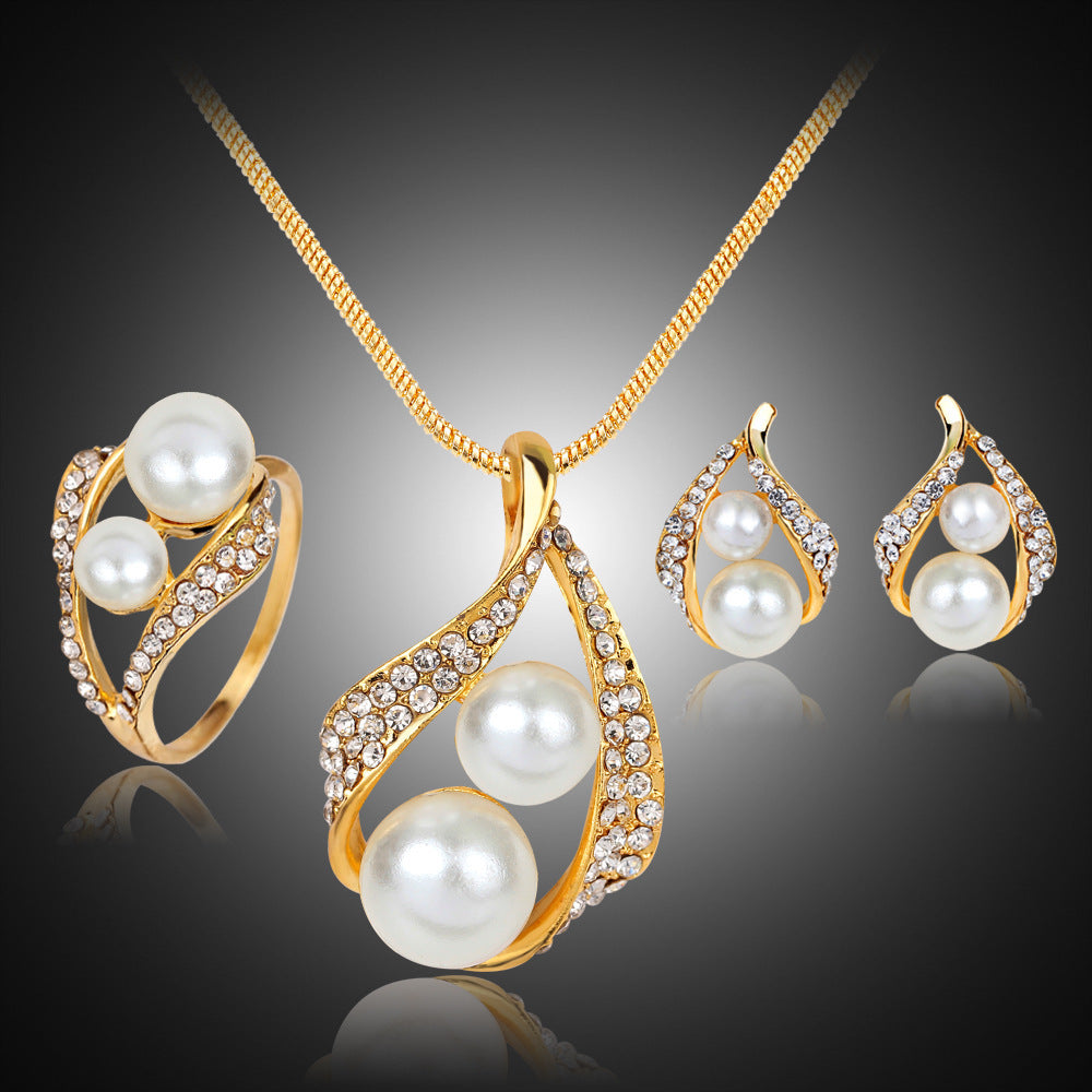 Women Three-piece Set Of Earrings Necklaces Rings And Pearls