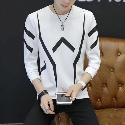 Round neck men's long sleeve sweater