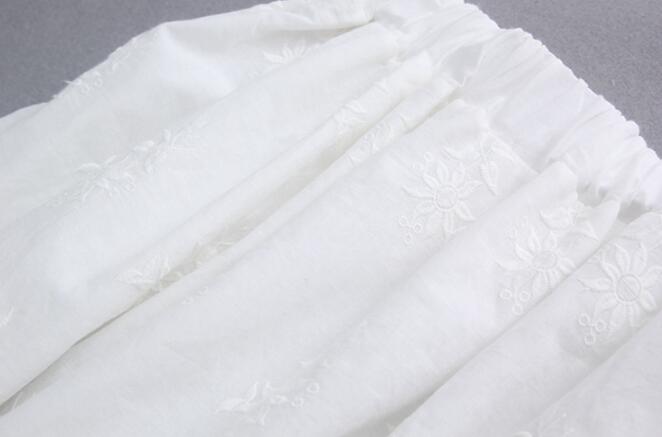 Hollow lace skirt for women