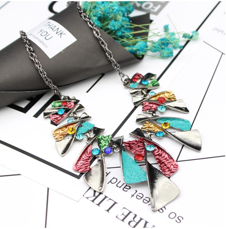 Women big European and American fashion color alloy diamond necklace earrings set bride jewelry