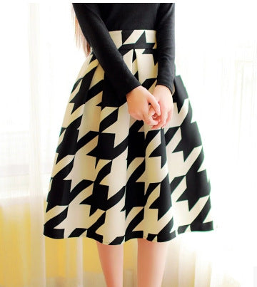 High waist was thin and long skirt for women