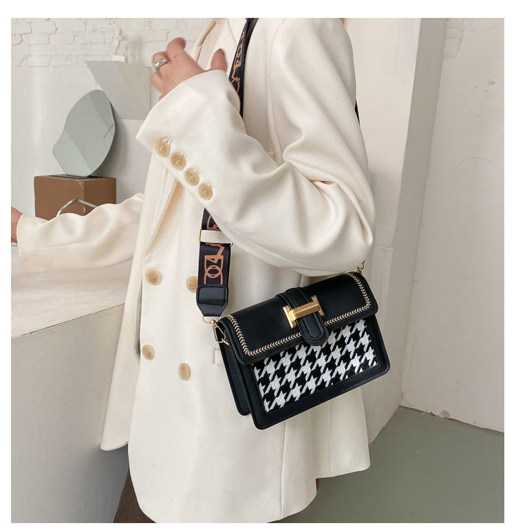 Retro Western Fashion One-shoulder Small Square Bag