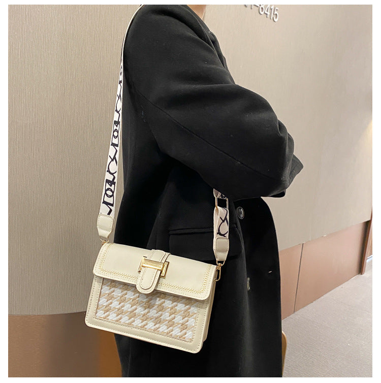 Retro Western Fashion One-shoulder Small Square Bag