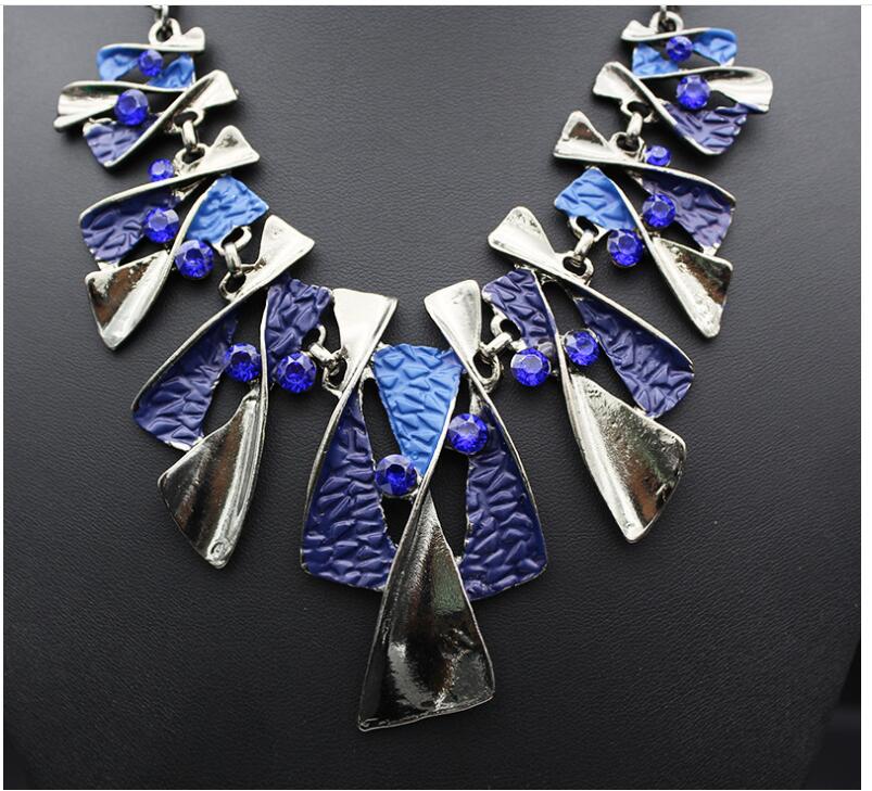 Women big European and American fashion color alloy diamond necklace earrings set bride jewelry