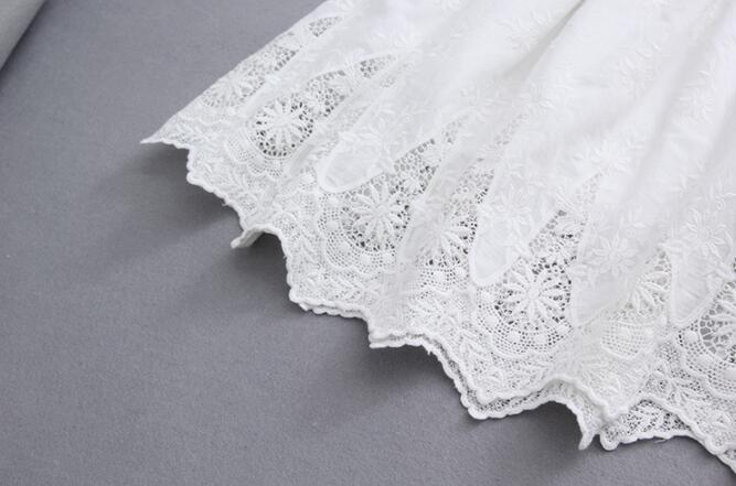 Hollow lace skirt for women
