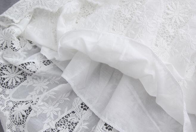 Hollow lace skirt for women