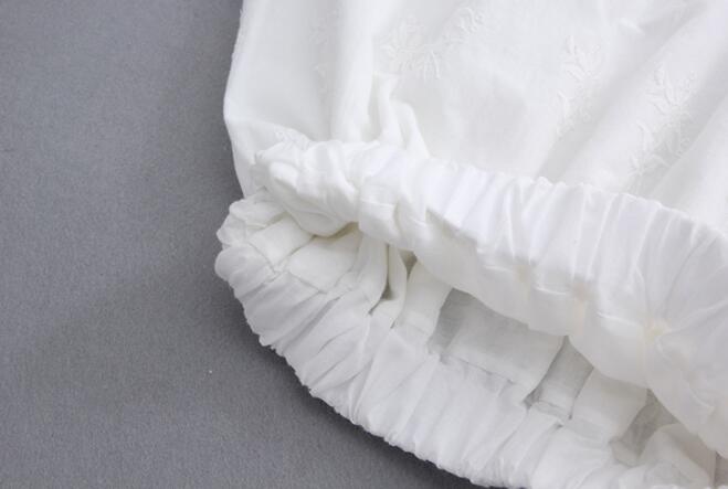 Hollow lace skirt for women