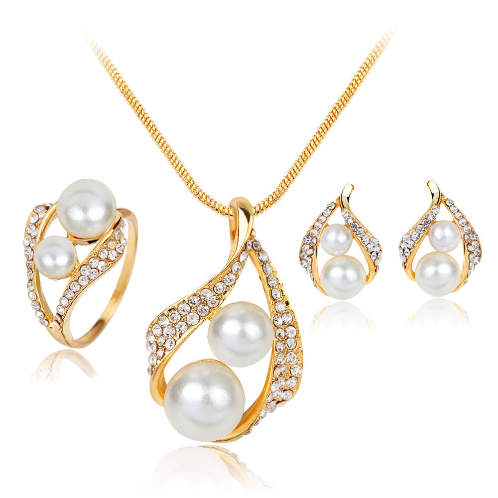 Women Three-piece Set Of Earrings Necklaces Rings And Pearls