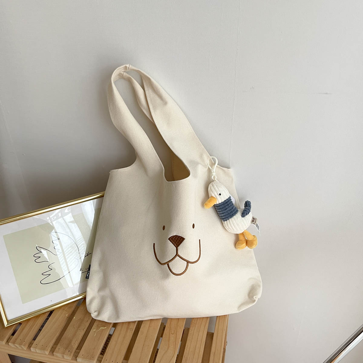 Cute Embroidery Bear Large-capacity Art Class Hand-carry Single-shoulder Canvas Bag