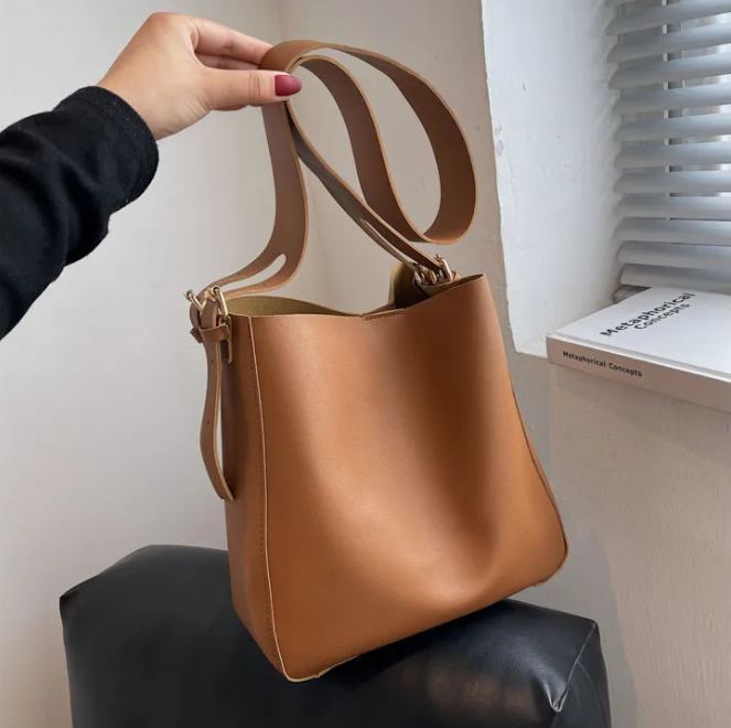 Large-capacity Bucket Style Simple Shoulder Handbag