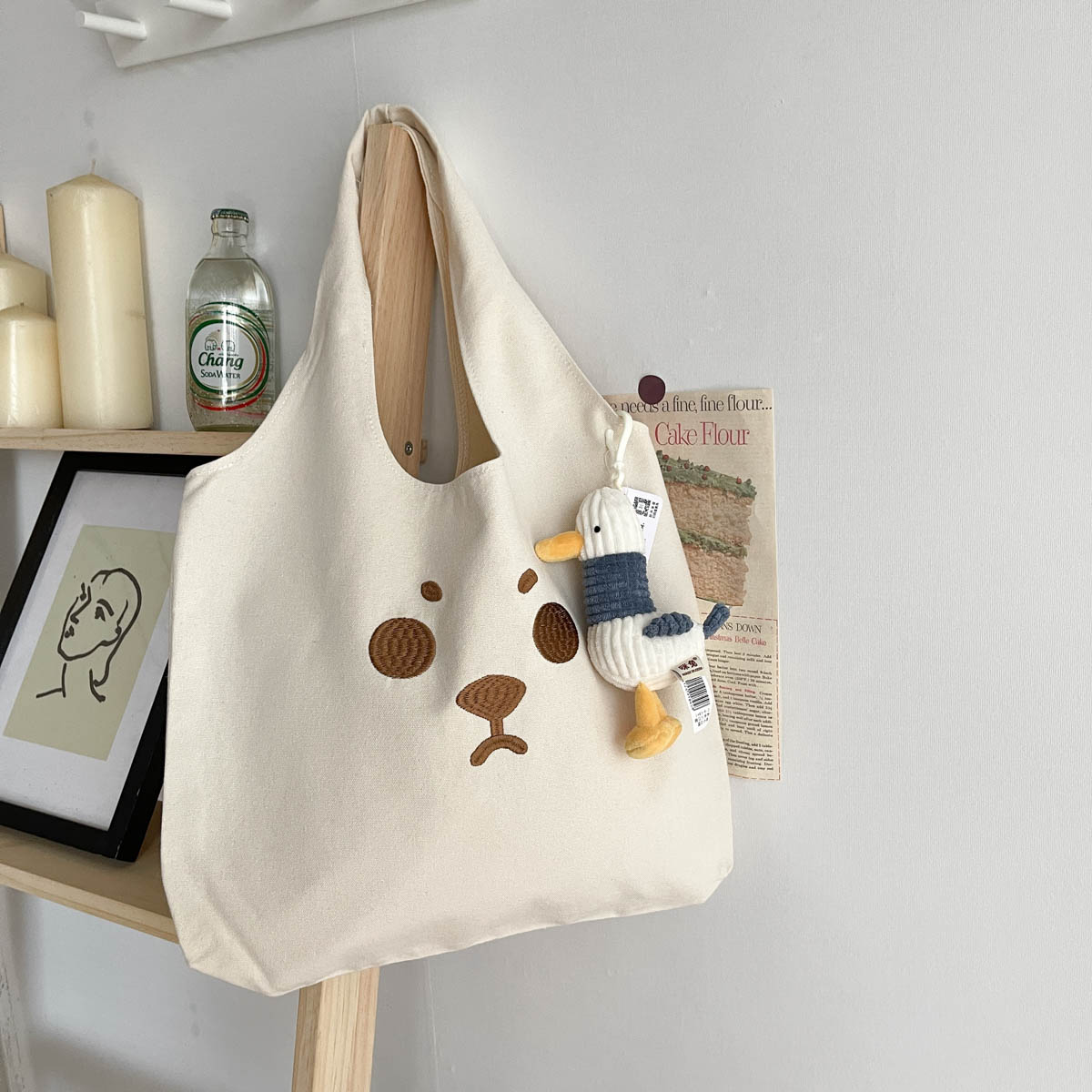 Cute Embroidery Bear Large-capacity Art Class Hand-carry Single-shoulder Canvas Bag