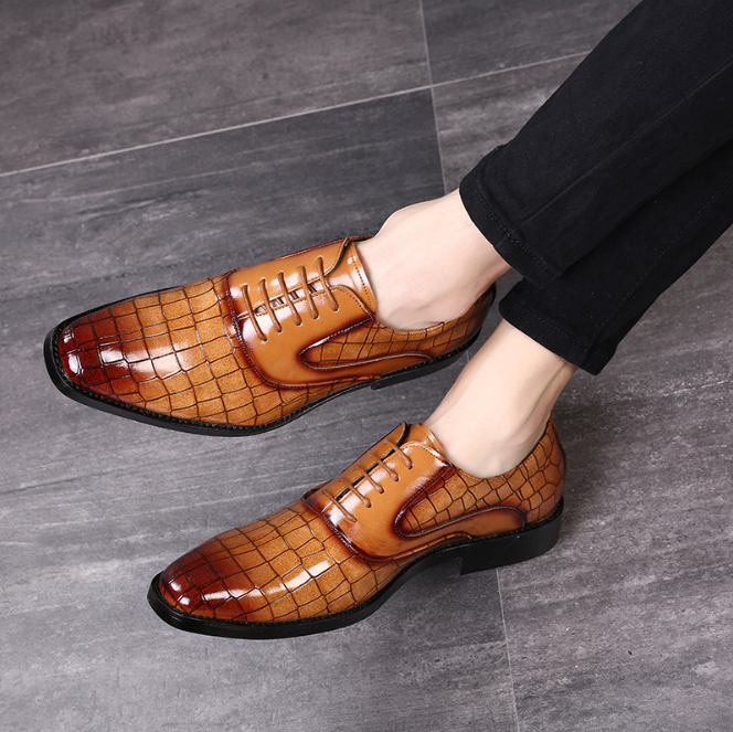 Pointed men's business croc leather shoes