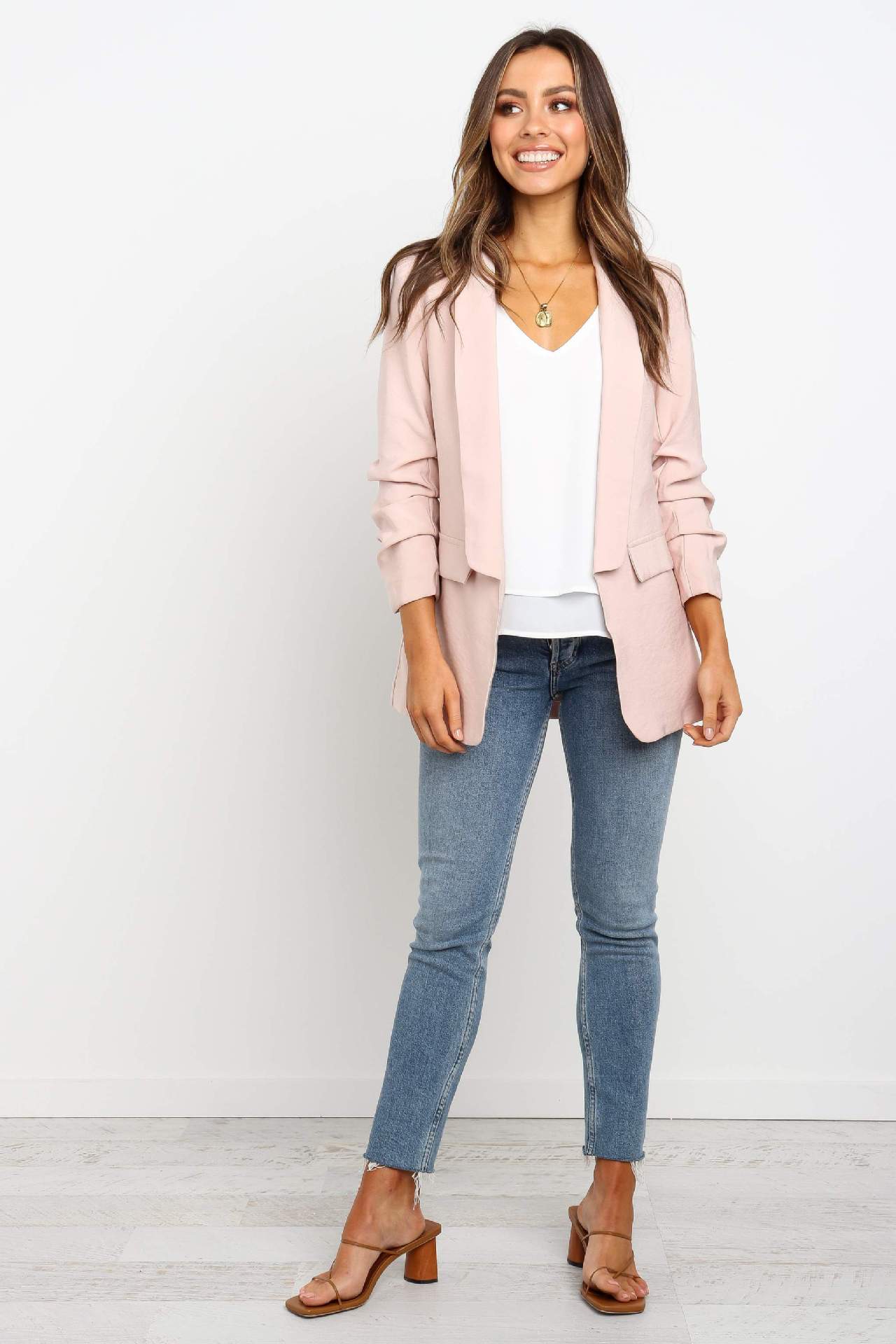 Long sleeve lapel small blazer for women