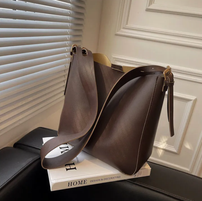 Large-capacity Bucket Style Simple Shoulder Handbag