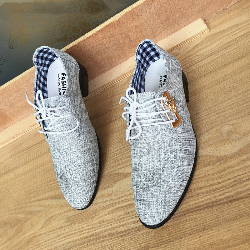 Cloth pointed leather shoes